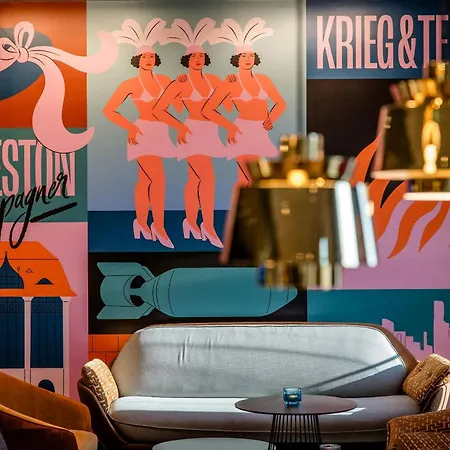 Motel One Berlin-Potsdamer Platz-3